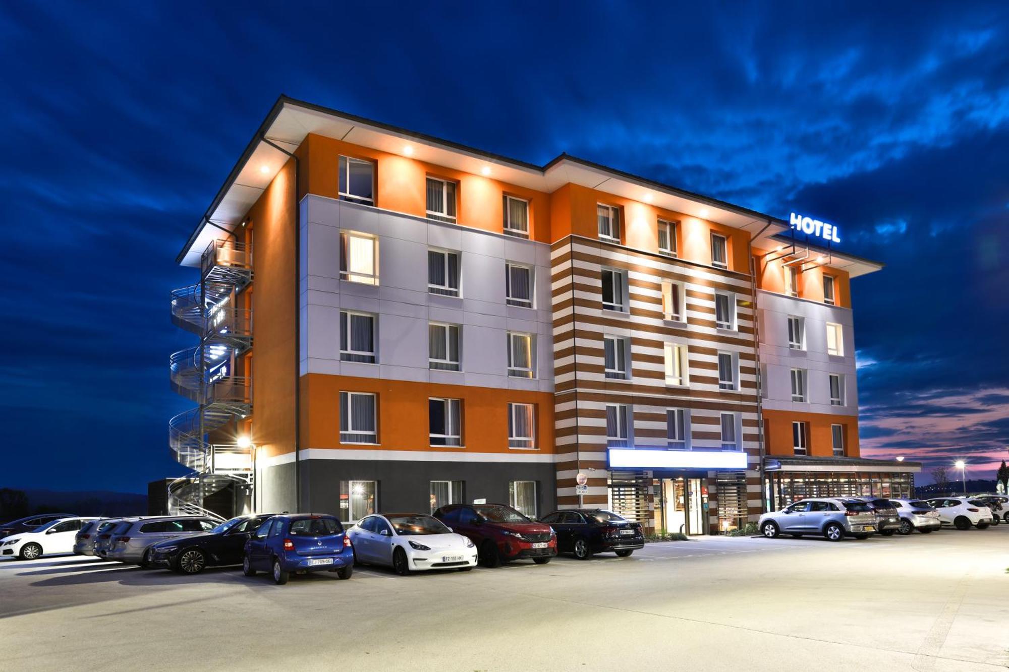 Kyriad Hotel